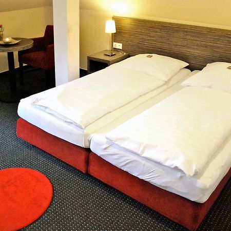 Hotel Dietrichsdorfer Hof Kiel Extérieur photo