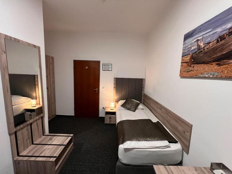 Hotel Dietrichsdorfer Hof Kiel Extérieur photo