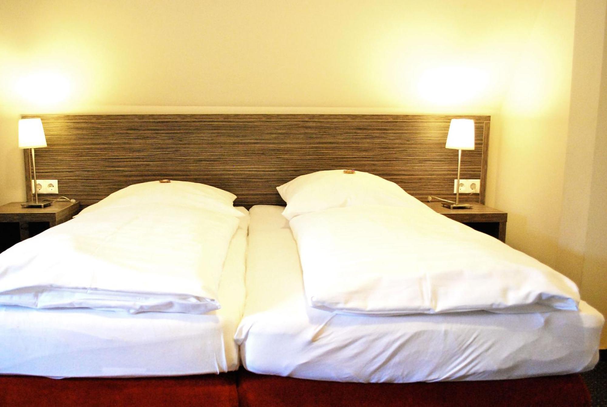 Hotel Dietrichsdorfer Hof Kiel Extérieur photo