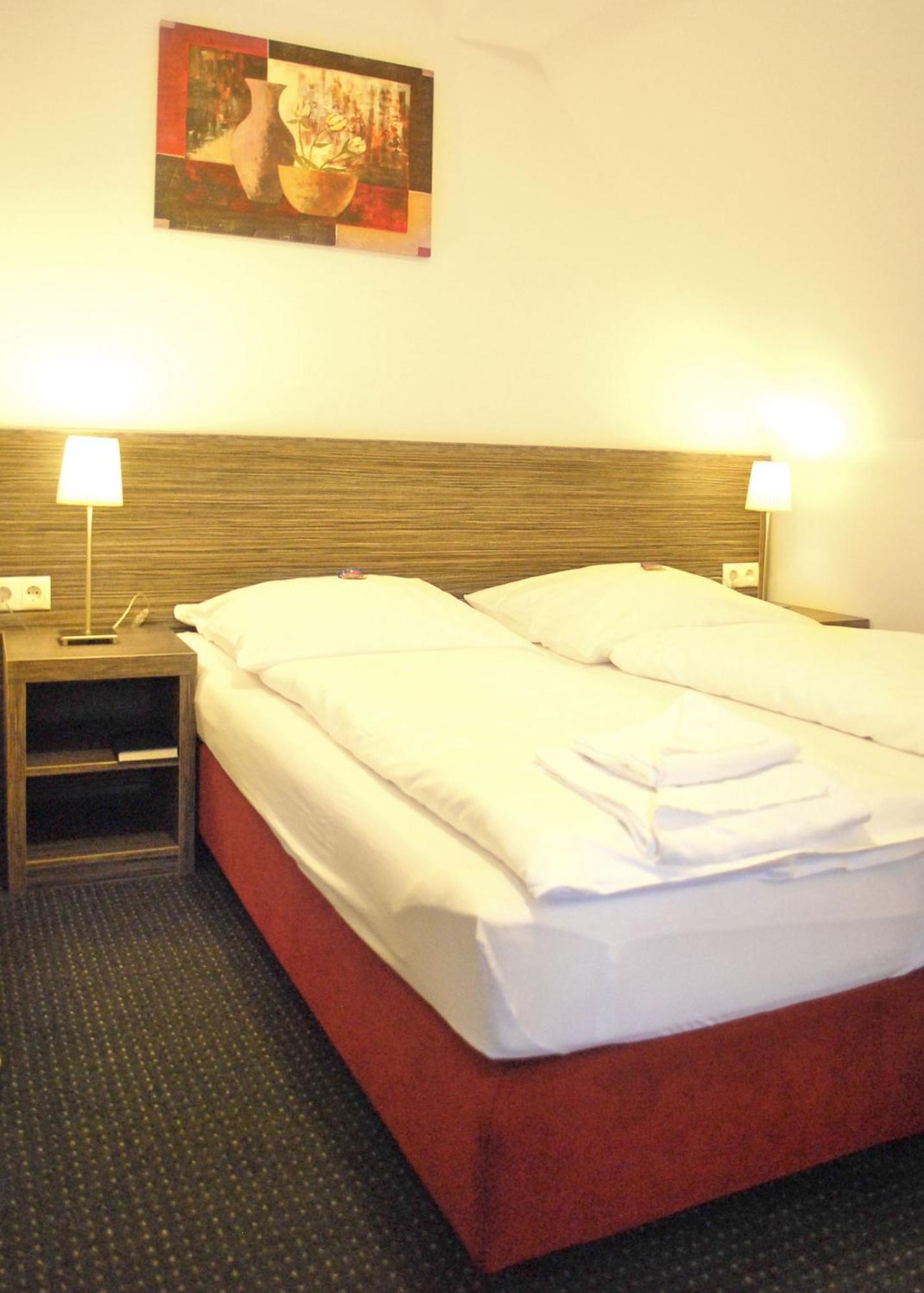 Hotel Dietrichsdorfer Hof Kiel Extérieur photo