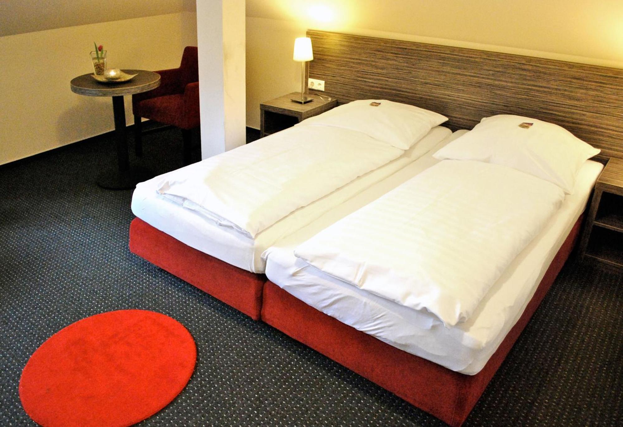 Hotel Dietrichsdorfer Hof Kiel Extérieur photo